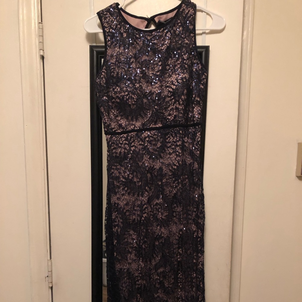 Windsor Lace Dress - Picture 2 of 5